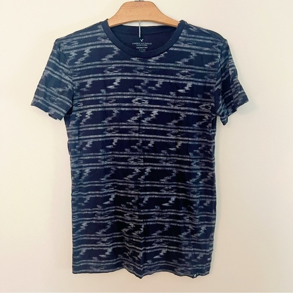 American Eagle Outfitters Other - American Eagle Black & White Patterned T Shirt
